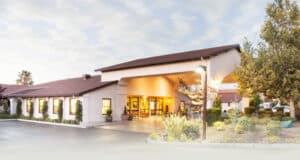 The front entrance to Lincoln Meadows